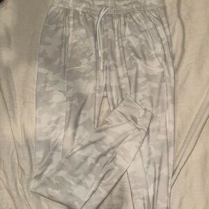 women’s no bull white camo joggers